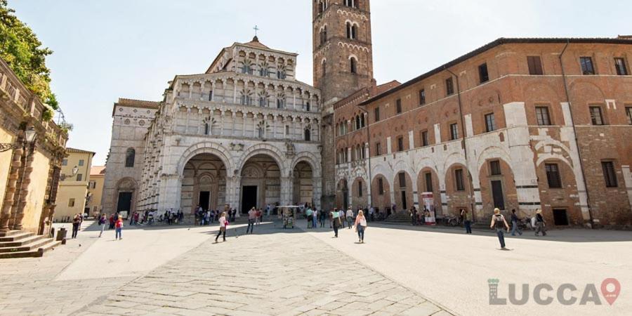 Gem In The City Center Of Lucca With Air Conditioning - Exclusive Ground Floor House Inside The Walls Close To Botanical Garden And Piazza San Martino Villa Exterior photo